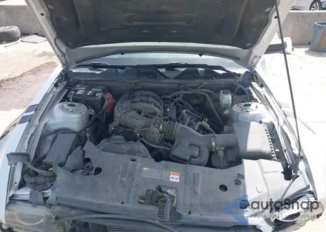 2014 Ford Mustang V6 из США, поврежденный, VIN 1ZVBP8AMXE5250096